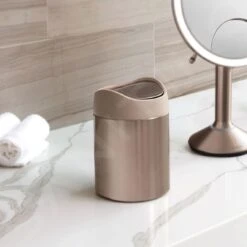 Simplehuman Pattumiere - Pattumiera Mini Da Tavolo 1,5 L, Rose Gold CW2085 9 Simplehuman Pattumiere - Pattumiera Mini Da Tavolo 1,5 L, Rose Gold CW2085 -franke Shop 49877680e72cf91c254a6d66