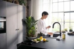 Hansgrohe Aqittura M91 - Miscelatore Da Lavello, Con Bocca Di Erogazione Estraibile, SodaSystem, SBox, Nero Opaco 76806670 -franke Shop 53b689af216651379e40ea1c