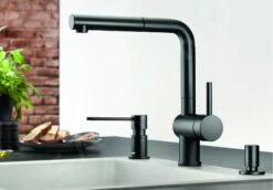 Blanco Linus S - Miscelatore Da Lavello Con Bocca Di Erogazione Estraibile, Nero Opaco 525807 -franke Shop da6a8222a3d823f39a38b68d 1